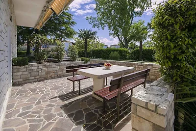 Ferienwohnung nah am meer mit pool und