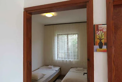 Gemütliche Ferienwohnung Ines in Novalja auf 