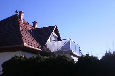 Ferienwohnung mit Garten, Balkon und