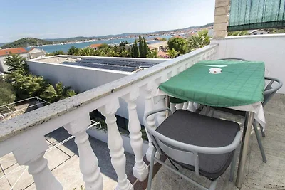 Charmante Ferienwohnung Nada auf Murter mit B