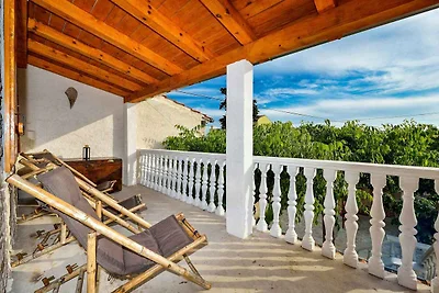 Komfortables Ferienhaus Lupe in Sukošan mit G