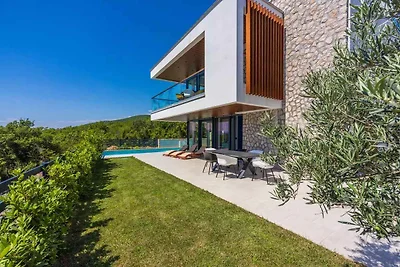 Villa mit Klimaanlage und Pool