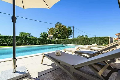 Ferienwohnung mit Pool, Klimaanlage