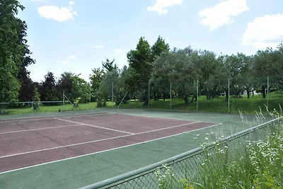 Ferienwohnung mit Pool und Tennis