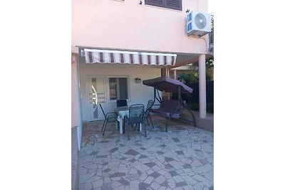 Ferienhaus mit Klimaanlage und Garten