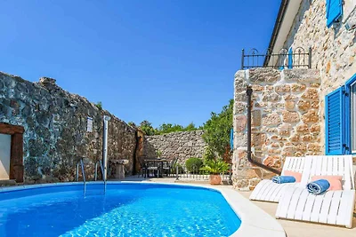 Ferienhaus mit Klimaanlage und Aussenpool