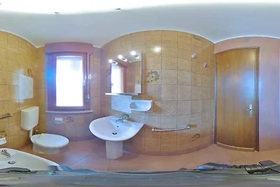 Ferienwohnung mit Klimaanlage und Balkon