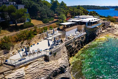 Ferienwohnung mit Klimaanlage und Pool