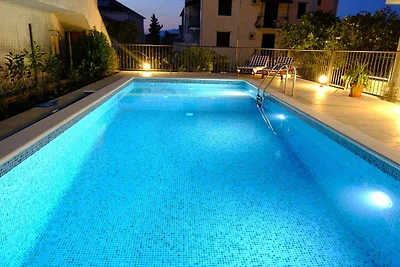 Ferienhaus mit Pool und Klimaanlage
