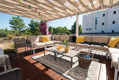 Ferienwohnung mit Klimaanlage und Aussenpool