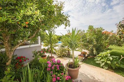 Ferienwohnung mit Pool und 80 m zum Strand