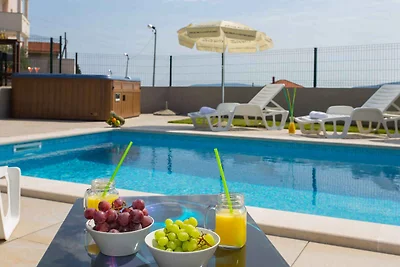 Holiday home relaxing holiday Seget Vranjica