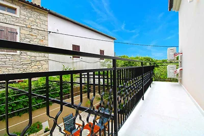 Ferienhaus mit grosser Terrasse und Grill