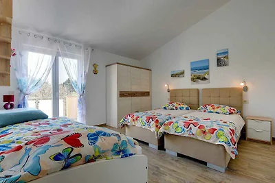 Ferienhaus mit Terrasse und Klimaanlage