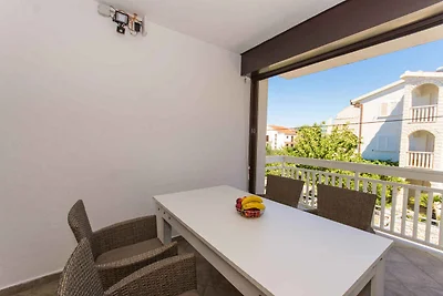 Ferienwohnung mit Garten und Klimaanlage