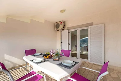 Ferienwohnung mit Meerblick 250 m vom Strand