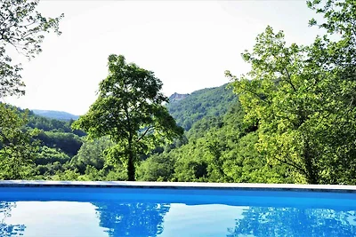 Ferienhaus mit Aussenpool und SAT-TV