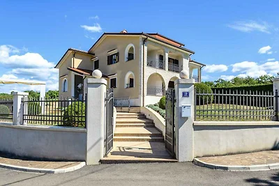 Ferienwohnung mit Pool, Klimaanlage