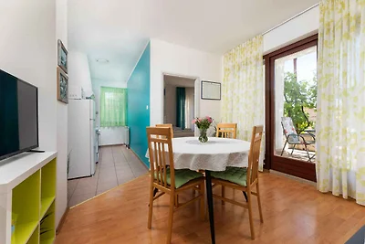 Ferienwohnung mit Terrasse und Grill