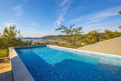 Ferienwohnung mit Klimaanlage und Pool