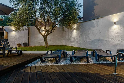 Villa mit Swimmingpool und Grillplatz