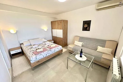 Studio mit Klimaanlage und Blick zum Meer