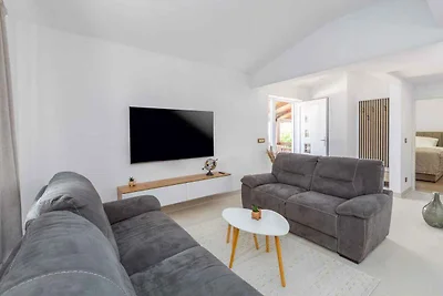 Ferienwohnung mit Klimaanlage und Balkon
