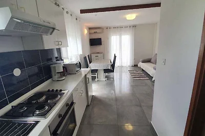 Ferienwohnung mit grosser Terrasse und Grill