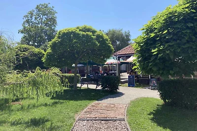 Ferienhaus mit Garten und WLAN