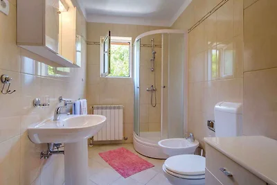 Gemütliche Ferienwohnung Bugenvilia in Mali L