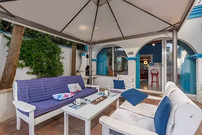 Ferienwohnung mit Garten, Terrasse und Grill