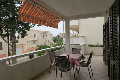 Charmante Ferienwohnung Ines in Novalja auf d