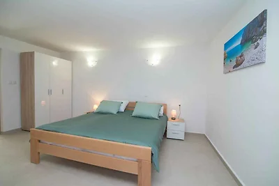 Ferienwohnung mit Terrasse und Klimaanlage