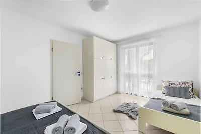 Apartment mit grossem Balkon, einem Schlafzim