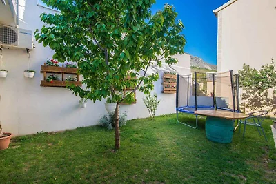 Apartment mit einem Schlafzimmer, Balkon und 