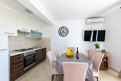 Ferienwohnung mit Klimaanlage und Grill