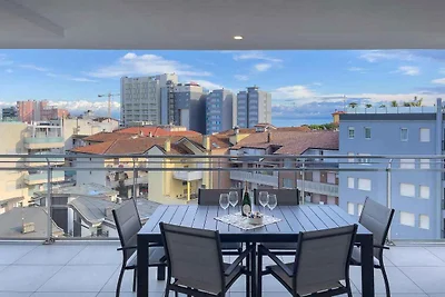 Ferienwohnung mit Balkon und Klimaanlage