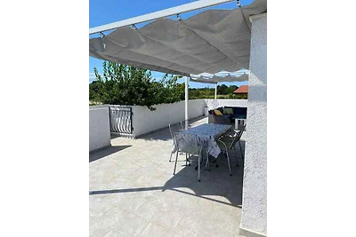 mit gemeinsamem Garten und Grill