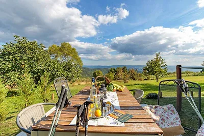 Ferienwohnung mit Terrasse und Balkon