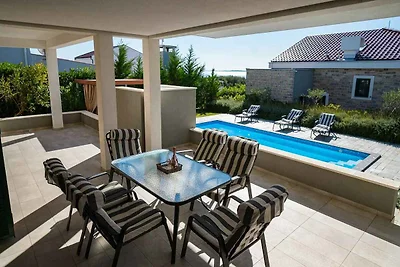 Vakantiehuis Ontspannende vakantie Novalja
