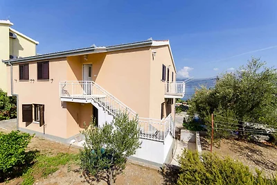 Ferienwohnung mit Balkon und Klimaanlage