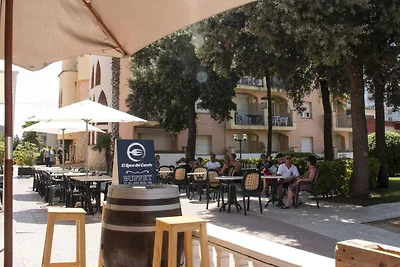 Ferienwohnung mit Balkon und Pool