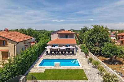 Villa mit Pool