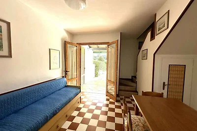 Ferienwohnung mit Garten, Schwimmbad, ruhiger