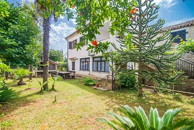 Einfach eingerichtetes Apartment mit 2 Schlaf