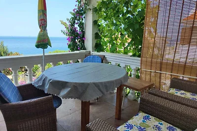 Ferienwohnung mit Terrasse und Meerblick