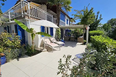 Ferienwohnung mit Terrasse und Meerblick