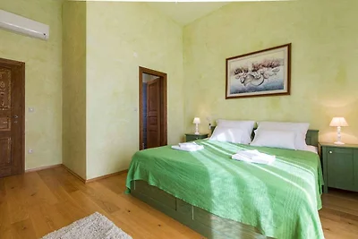 FerienHaus mit rustikalem Hauch und Pool auf