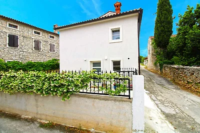 Ferienhaus mit grosser Terrasse und Grill