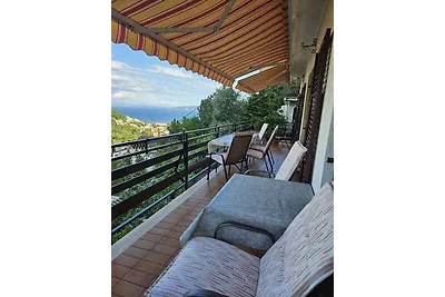 Ferienwohnung mit Balkon und Panoramablick